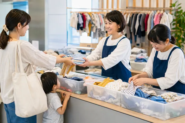 Circular exchange service for children's clothing